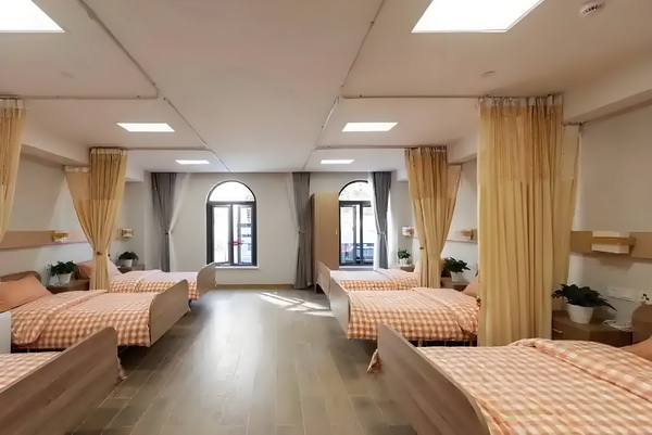 如何申请深圳户口_活佛王兴夫“点化”140位女信徒,全程不穿衣服,场面失控 努力工作己更励自会激