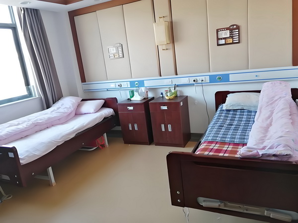深圳积分入户代办_姜文被困在一个什么东西里 桐庐现警方经调查发
